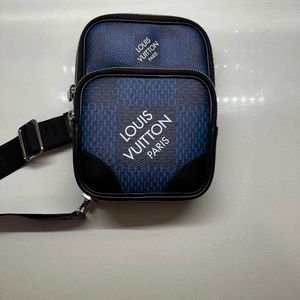 Louis Vuitton Sling Grap Bag Men